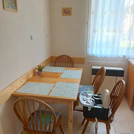 Apartament Gyoengy